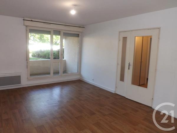 Appartement F2 à vendre  2 pièces - 43 m 2   SAVIGNY SUR ORGE  - 91