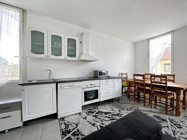 Maison-appartement Village de Saint-Jérôme 13013, fort potentiel, travaux à prévoir