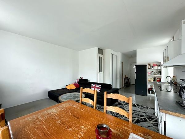 Maison-appartement Village de Saint-Jérôme 13013, fort potentiel, travaux à prévoir