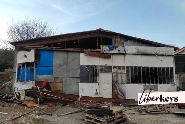 LOCAL D'ACTIVITE  187 m²- AUTRANS - Idéal Artisans ou Investisseurs