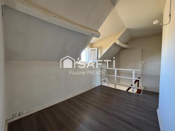 Maison de campagne avec vue dégagée, 3 chambres et beau potentiel.