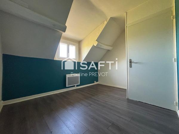 Maison de campagne avec vue dégagée, 3 chambres et beau potentiel.