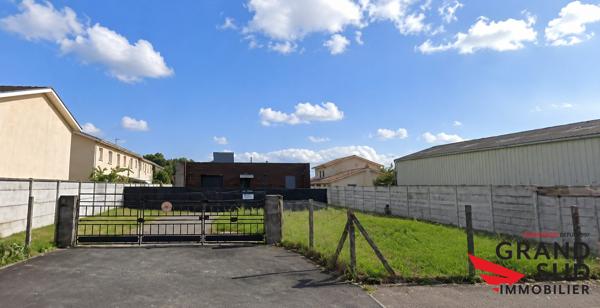 TERRAIN À BÂTIR VIABILISÉ – 293 M²