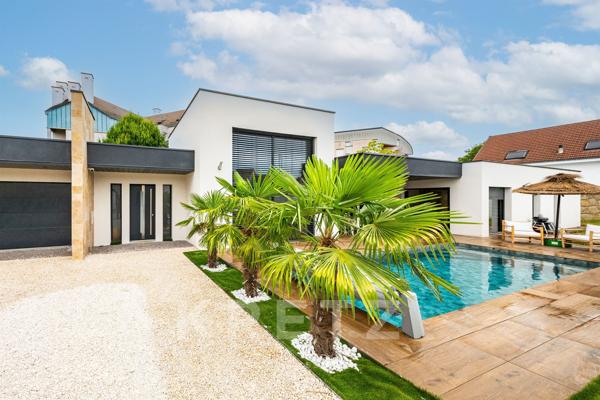 DIJON – Villa d’architecte contemporaine de plain-pied avec piscine & prestations d’exception
