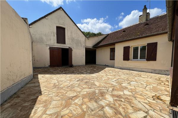 Maison 4 chambres - Sceaux Sur Huisne - 130m² - garage - cave 