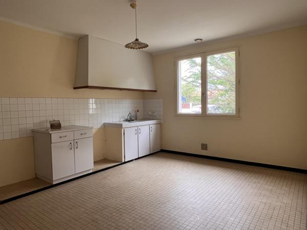 Maison familiale à Challans (85300) sur terrain arboré