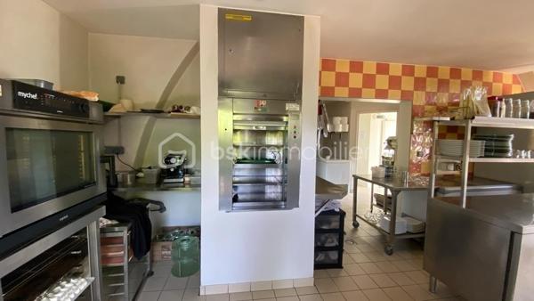 Local d'activités de 161 m²