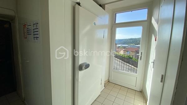 Local d'activités de 161 m²