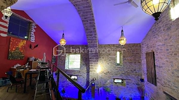 Local d'activités de 161 m²