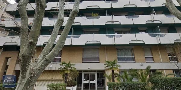 Location parking 9m²