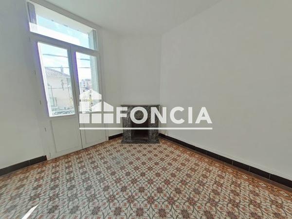 Location Appartement 3 pièces 69.7 m² - 118 RUE MOREAU Toulon 83000