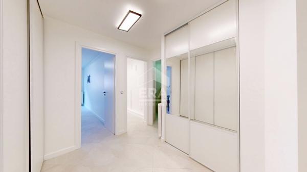 NICE - FLEURS : JOLI F1 AVEC BALCONS AU CALME