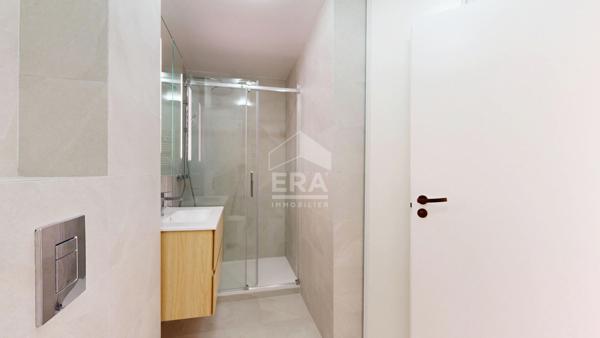 NICE - FLEURS : JOLI F1 AVEC BALCONS AU CALME