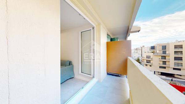 NICE - FLEURS : JOLI F1 AVEC BALCONS AU CALME