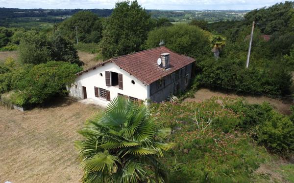 Maison à vendre    4 pièces •  Coudures