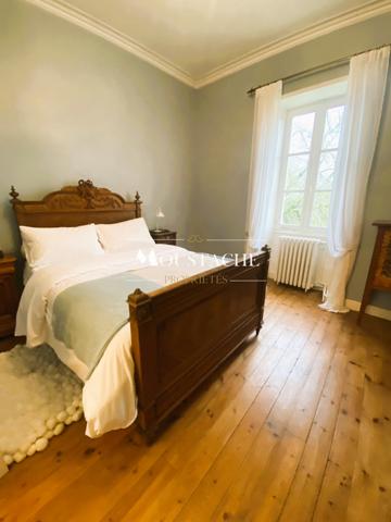 MANOIR DU XVIIIe & SA MAISON DE GARDIEN - PARC ARBORÉ DE 2 HECTARES -