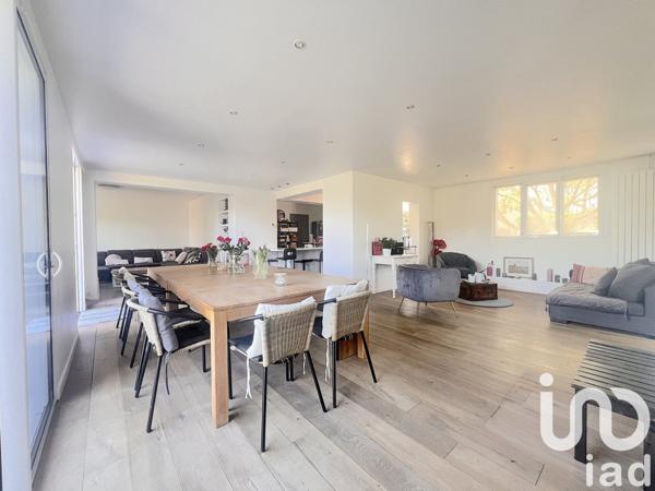 Maison à vendre 8 pièces 214 m² Lésigny