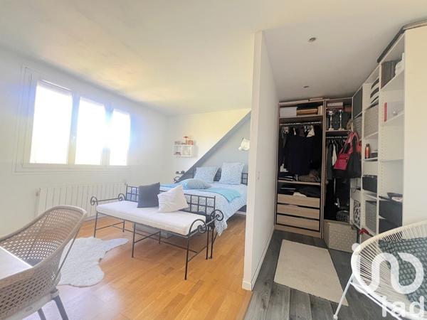 Maison à vendre 8 pièces 214 m² Lésigny