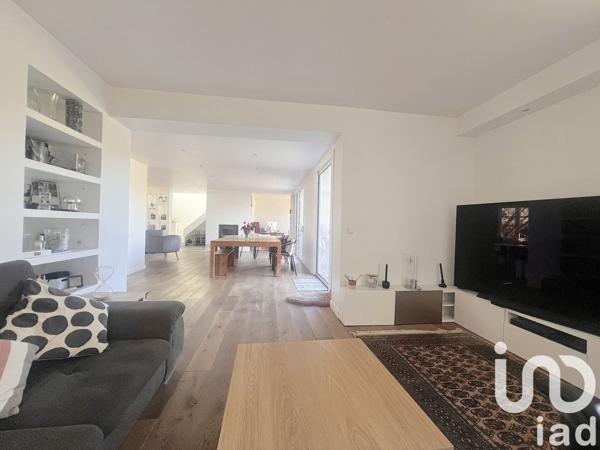 Maison à vendre 8 pièces 214 m² Lésigny