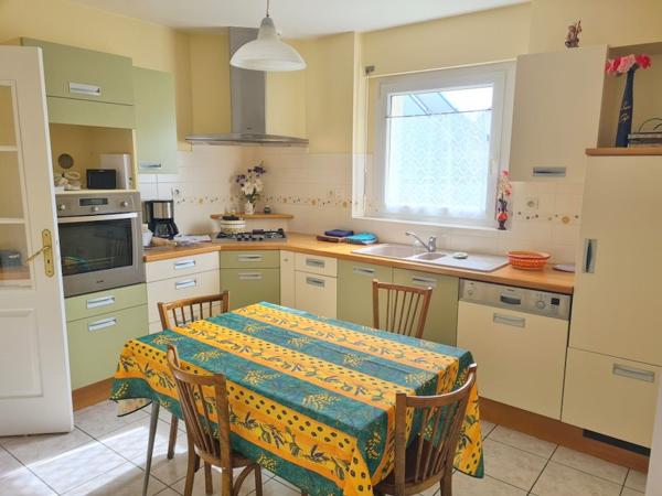 La Méaugon (22440) maison traditionnelle sur 1000 m2 de terrain clos, avec 4 chambres