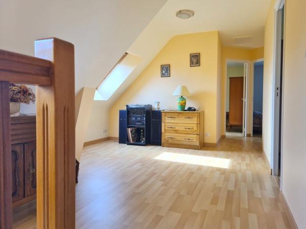 La Méaugon (22440) maison traditionnelle sur 1000 m2 de terrain clos, avec 4 chambres