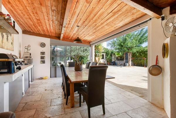 Très belle villa avec piscine