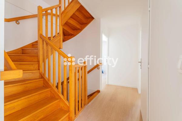 Maison
         4 pièces
        - 93 m² Exclusivité 490 000 € *