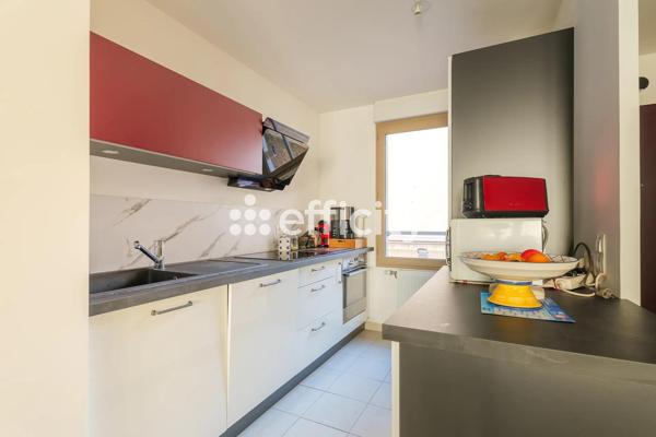 Maison
         4 pièces
        - 93 m² Exclusivité 490 000 € *