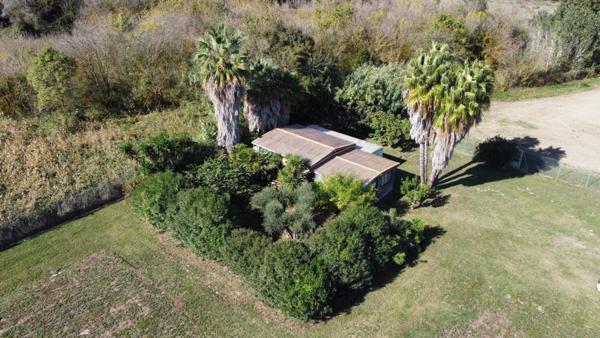 Fond de commerce avec 10 hectares de terrain ,
