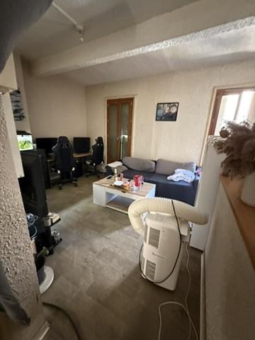 Immeuble
        
        - 246 m² 290 000 € *