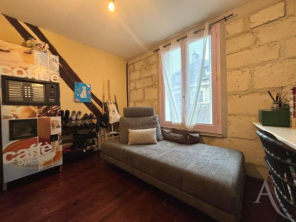 Duplex 3 pièces lumineux avec charme - hyper centre !