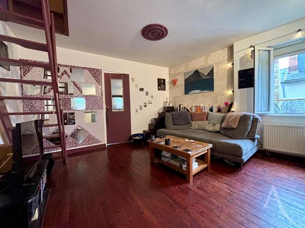 Duplex 3 pièces lumineux avec charme - hyper centre !