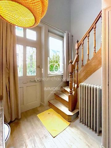 VANNES Maison 7 pièces 163 m²