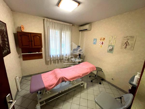 Immeuble mixte - Maison d'habitation Vitrolles (6 pièces) - Cabinet de Kinésithérapie