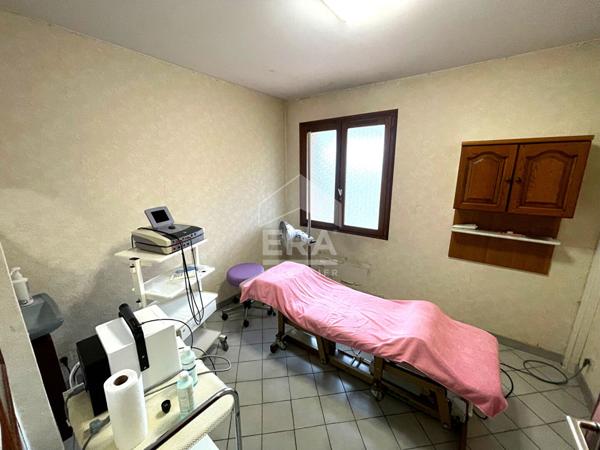 Immeuble mixte - Maison d'habitation Vitrolles (6 pièces) - Cabinet de Kinésithérapie