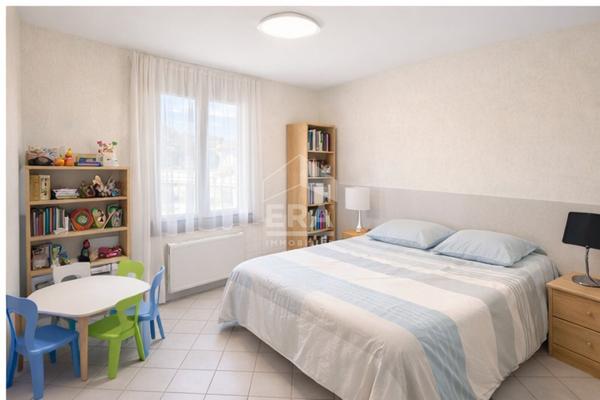 Immeuble mixte - Maison d'habitation Vitrolles (6 pièces) - Cabinet de Kinésithérapie