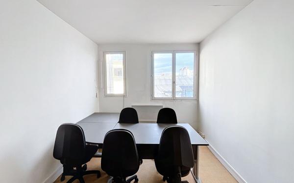 Appartement à vendre    1 pièce • 12 m2 Paris 10