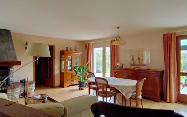 Maison à vendre    5 pièces •  Caussade