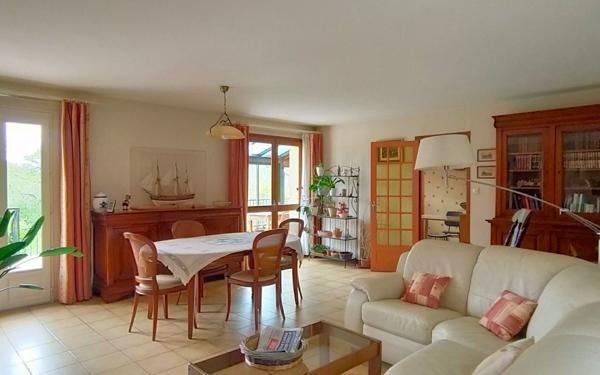 Maison à vendre    5 pièces •  Caussade