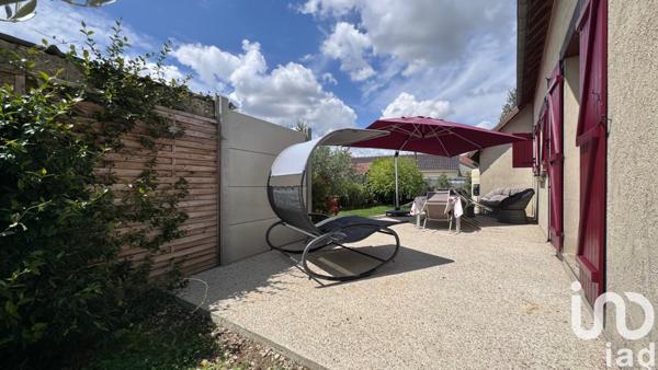 Maison à vendre 5 pièces 107 m² Saint-Just-Sauvage