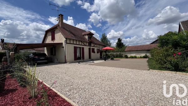 Maison à vendre 5 pièces 107 m² Saint-Just-Sauvage