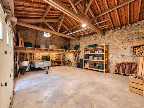 Maison de caractère du XIXe siècle – 200 m² – 5 chambres – Grange aménageable de 90 m² – Jardin sans vis-à-vis