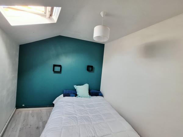 Maison de caractère du XIXe siècle – 200 m² – 5 chambres – Grange aménageable de 90 m² – Jardin sans vis-à-vis