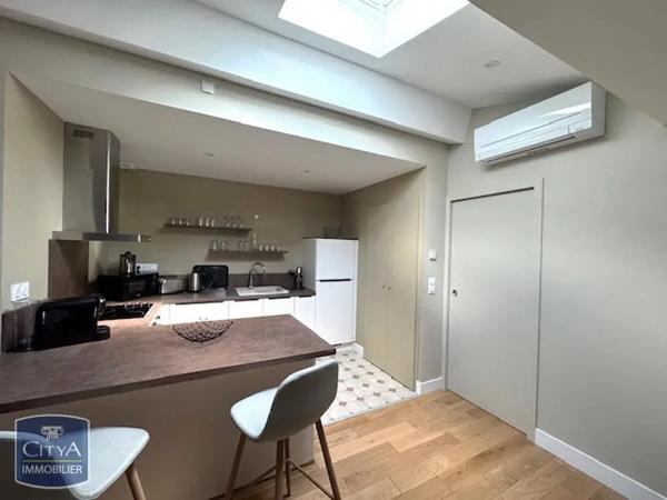 Appartement à louer 2 pièces 71.7m² Carcassonne (11000)