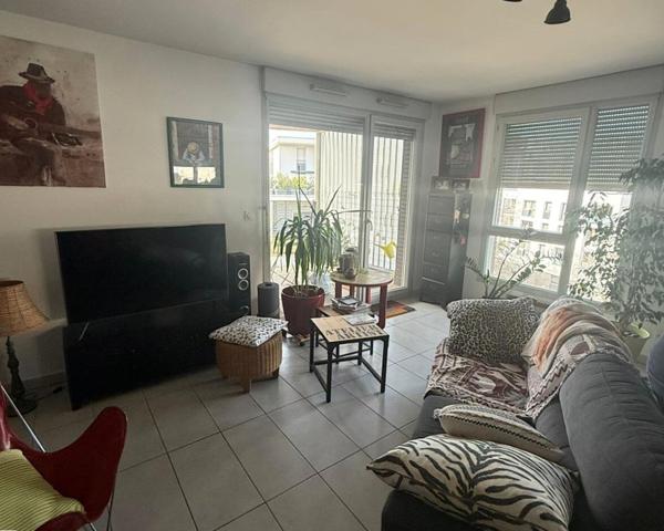 T3 lumineux avec balcon et garage ? Résidence récente