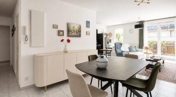 T4 96 m² – 3 chambres – Terrasse 20 m² – Garage double