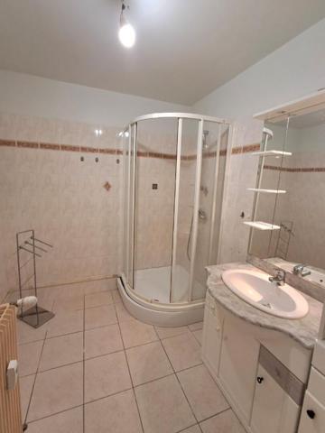 Appartement Fagnieres 4 pièce(s) 77 m2