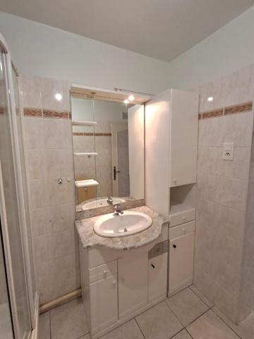 Appartement Fagnieres 4 pièce(s) 77 m2