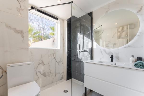 Appartement type 2 avec jardin et piscine