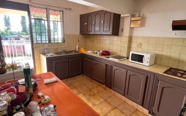 Maison à vendre    5 pièces •  Baie-Mahault
